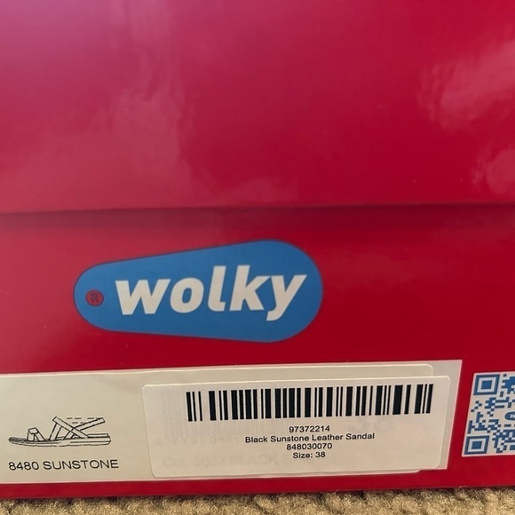 Wolky -Women's Sunstone leather Sandals in black - Picture 15 of 16